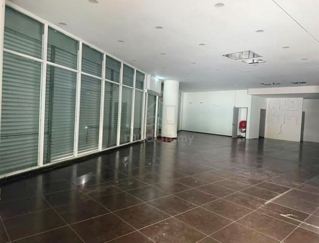 CORNER GROUND Floor Shop The Trillium Lake Fields Sungai Besi 1