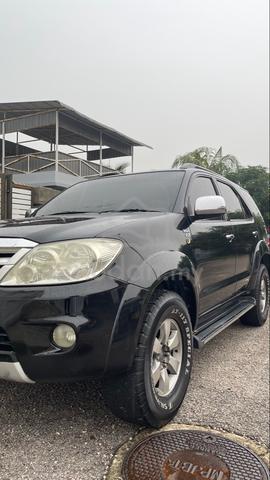 TOYOTA FORTUNER 2.7 VVT-i PETROL A/T 2005 - 2