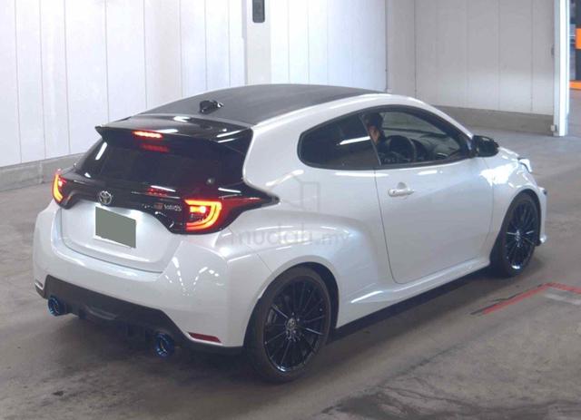 Toyota GR YARIS 1.5 RS - 3