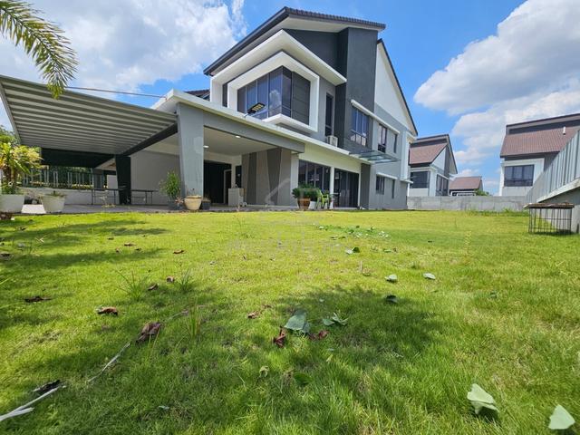 {Big land} size Hemingway Semi D Bandar Seri Coalfields for sale 1