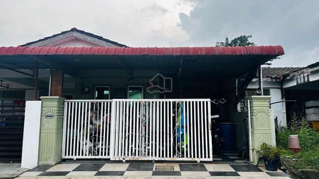 Teres Setingkat Taman Rhu 1, Jalan Tikam Batu 1
