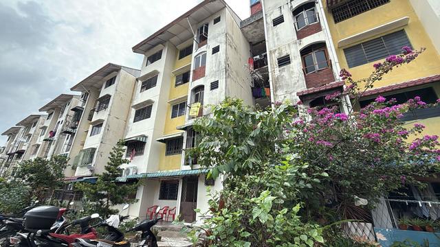 Flat PKNS Seksyen 24 Shah Alam 1