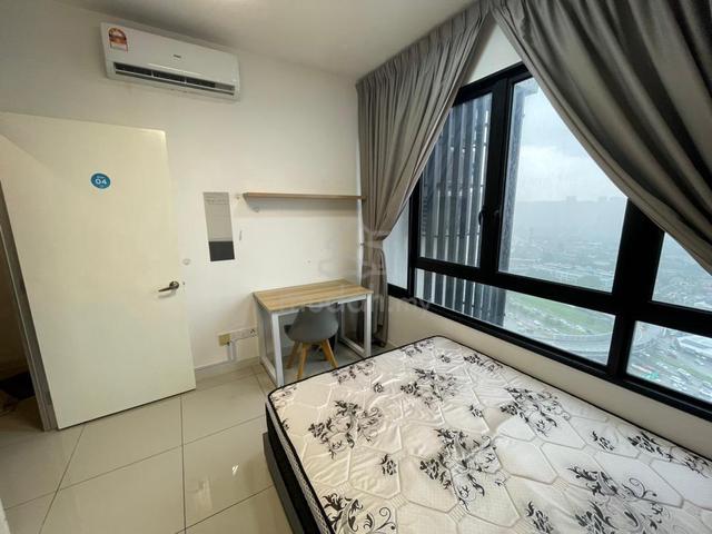 Medium room Tuan residancy 1