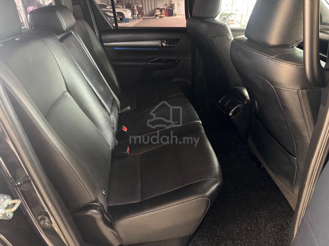 2021 Toyota HILUX 2.8 ROGUE full Service Toyota - 3