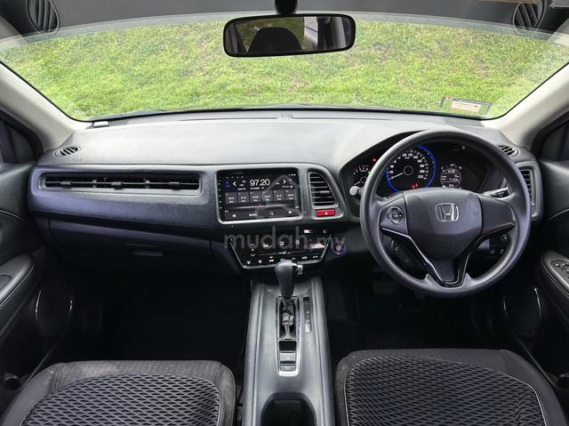 2015 Honda HR-V 1.8 E (A) Tiptop Condition - 3