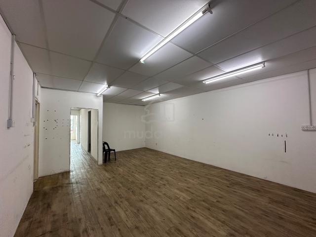 SHOP OFFICE 2ND FLOOR AT Raja uda Facing Main Road HIGH VISIBILITY !! 1