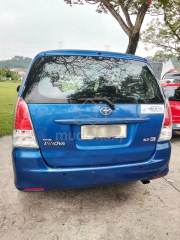2011 Toyota INNOVA 2.0 E (M) - 2