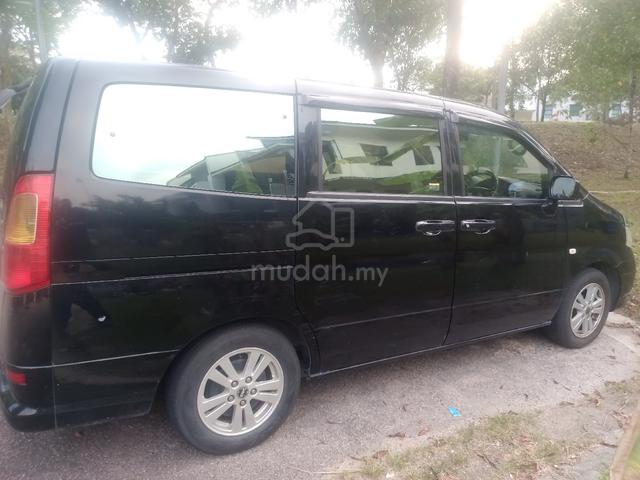 1999 Nissan SERENA 2.0 pc24 - 1