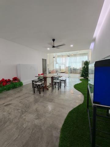 1 st Floot for Rent @ Taman Gaya, Facing Main Road 1