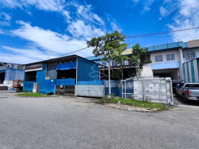 Jalan Mutiara Emas @ Mount Austin 1.5 Storey Factory For Rent 4