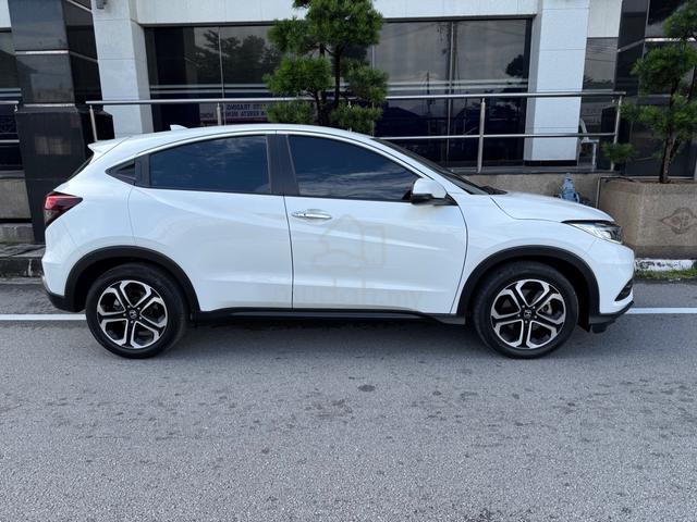2021 Honda Hr-v 1.8 v new facelift - 2