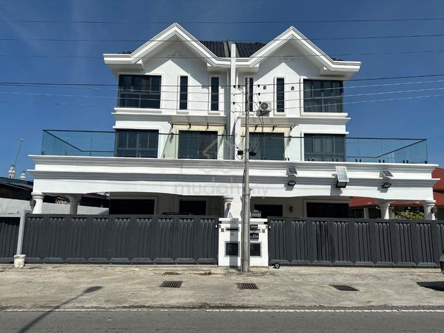 Kampung Likas 3 Storey Semi D with Lift For Sale 1