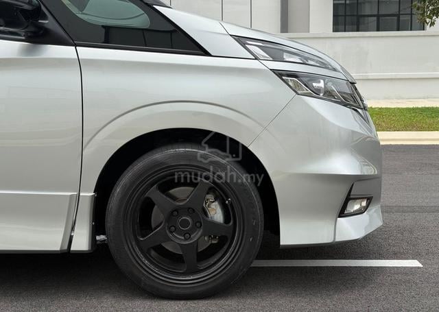 2018 Nissan SERENA 2.0 S-HYBRID HIGHWAY STAR OFFER - 5