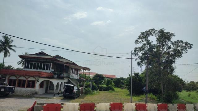 Tanah Berhadapan Jalan Gunung 1