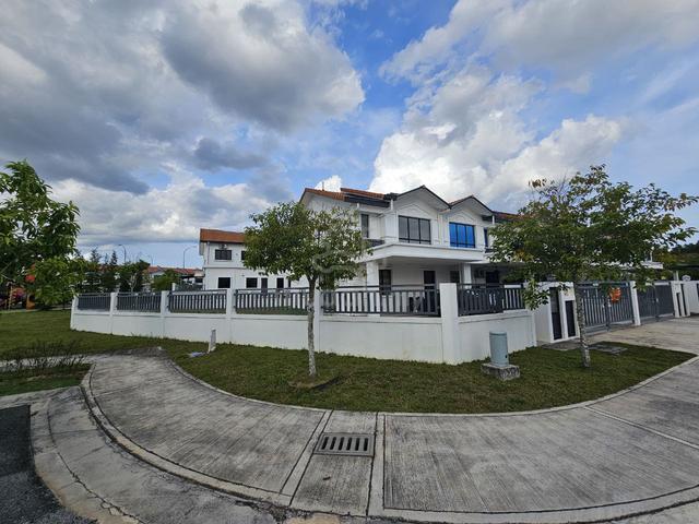 CORNER LOT Double Storey Terrace House Alam Sari Bangi Ukm 1