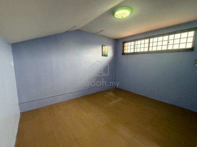 Single Storey Terrace House For Rent/ Sale 1