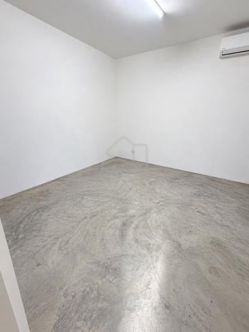 For rent/ Tabuan tranquility/ Corner/ First floor/ nice unit/ Office 1