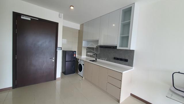 Jesselton Twin Towers 1