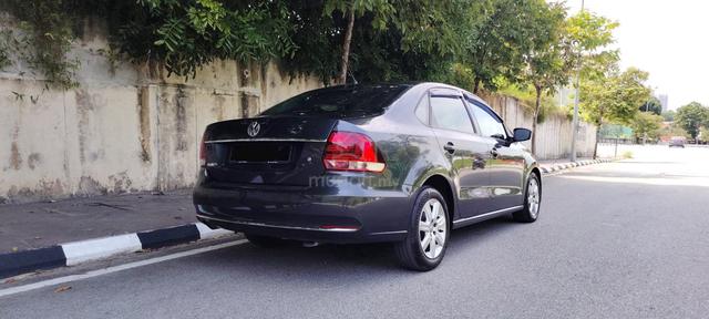 2017 Volkswagen VENTO 1.6 COMFORTLINE (A) - 3