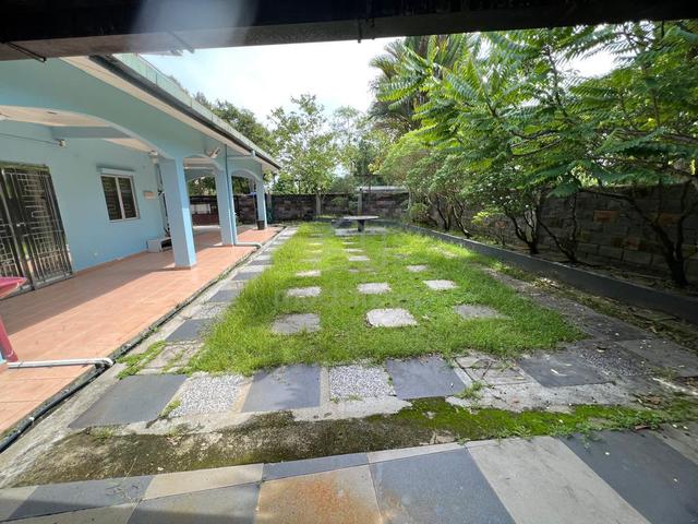 FOR RENT 2sty BUNGALOW fully Furnish +BIGCORNERLOT+PEACEFUL AREA+ 1