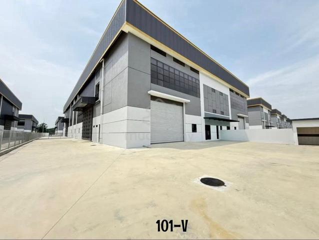 300 AMP ! 12,636ft ETP @ KIIP Jenjarom 2 Storey Cluster Semi-D Factory 1