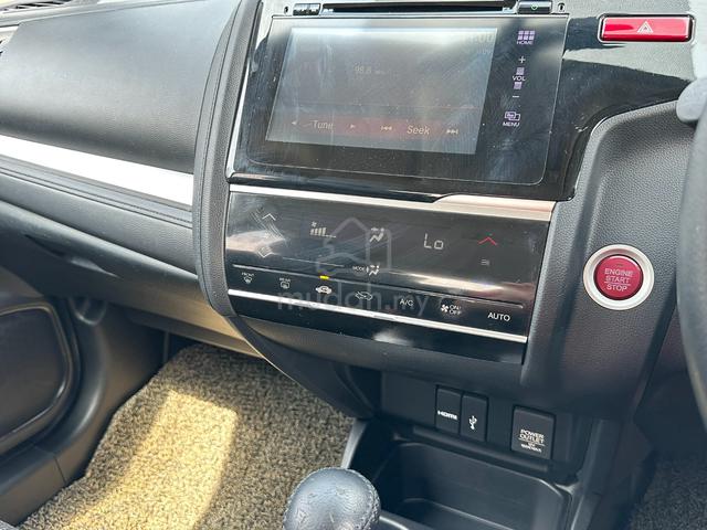 Honda JAZZ 1.5 V FULL SPEC 2016 100%FULL LOAN - 4