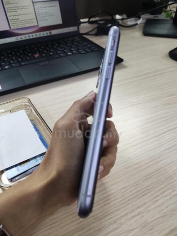 Apple iPhone 11 128 GB - photo 3 of 6
