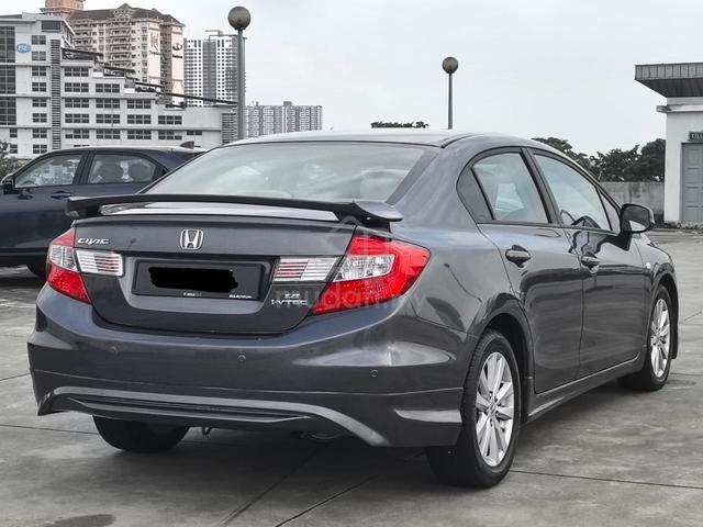 2013 Honda CIVIC 1.8 S (A) - 4