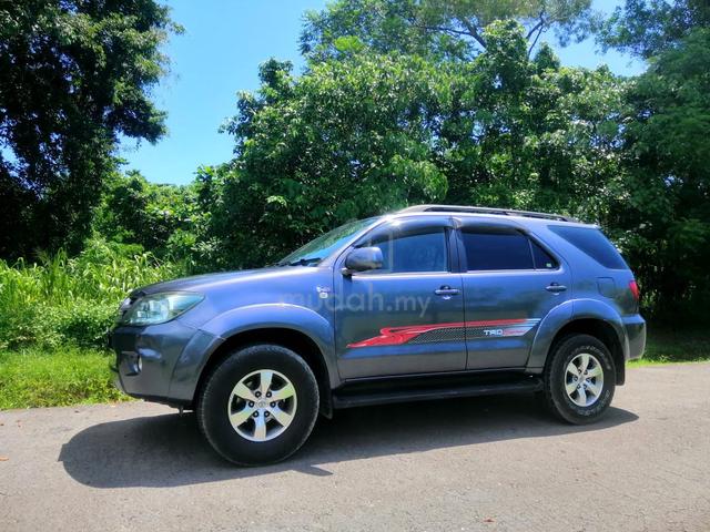Toyota Fortuner 2.5 Diesel Manual 4x4 - 4