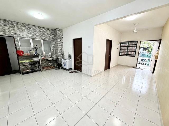 【Fully Tiles Landed House 】 Downstairs Town House - BUKIT BANYAN CITRA 1