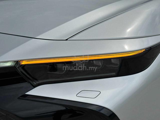 2023 Toyota CROWN RS Advanced 10k KM / SUNROOF - 2