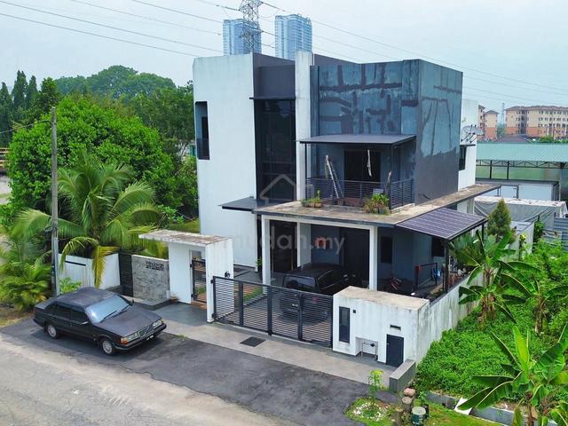 SPACIOUS 2.5 Storey Bungalow, Taman Puchong Prima 1
