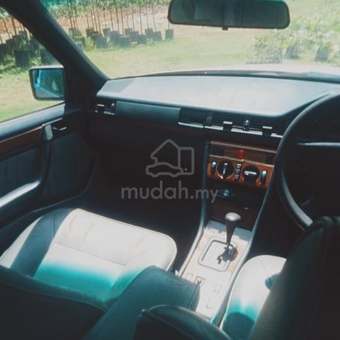 1995 Mercedes Benz 230E 2.3 (A) - 5