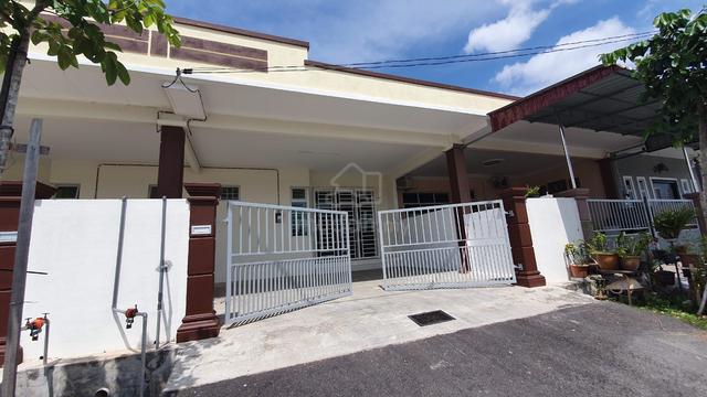 House for rent at Taman Mayang Lestari Jasin -aircond,tv,heater,washer 1