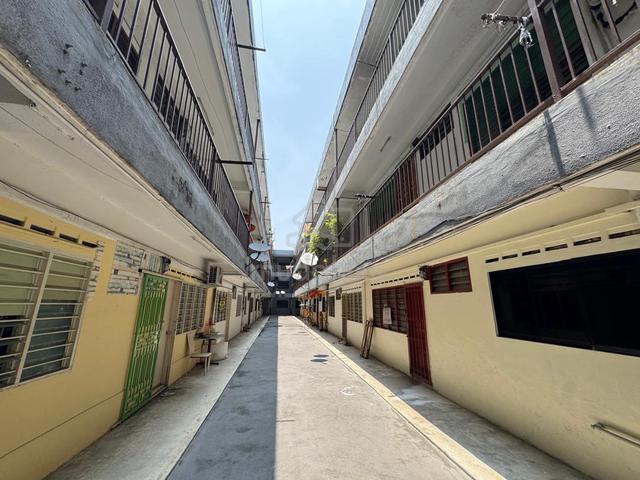 Pangsapuri Tun Sri Lanang 1