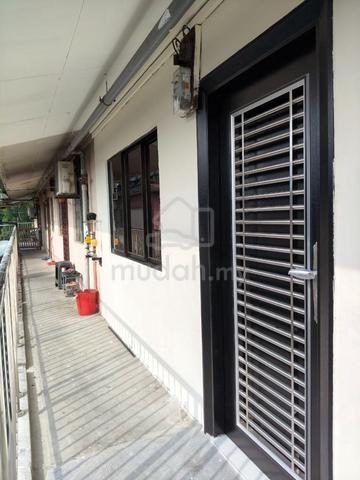 Hot Deal-Low Cost Flat @Taman Melor, Johor Bahru . 1