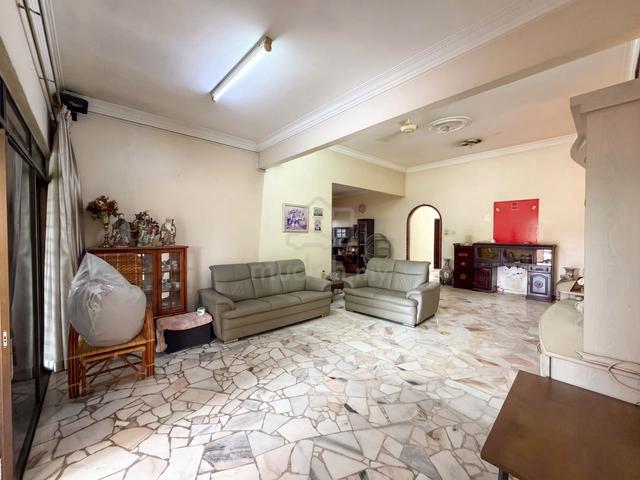 Big Size Semi-Detached @ Johor Jaya - Unblocked View + Good Condition! 1