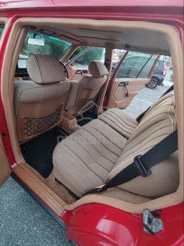 1995 Mercedes Benz 230TE 2.3 (A) - 4
