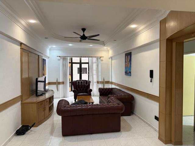 Straits Court Condominium 1