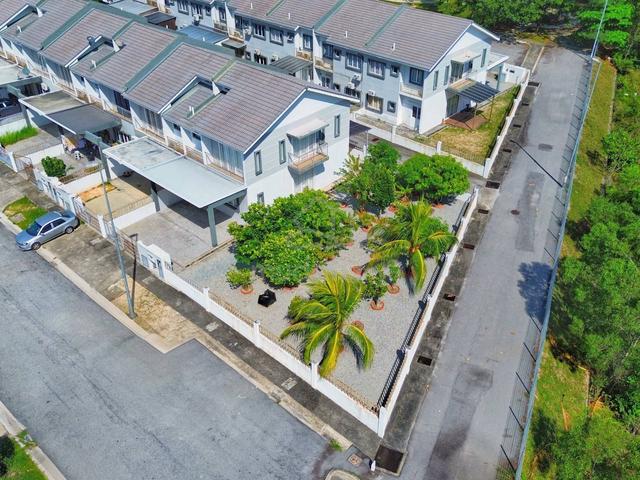 CORNER LOT | HUGE LAND Double Storey Laman View Cyberjaya For Sale 1