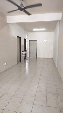 Bandar Cemerlang @ Ulu Tiram Town House (Lower Floor) For Rent 1