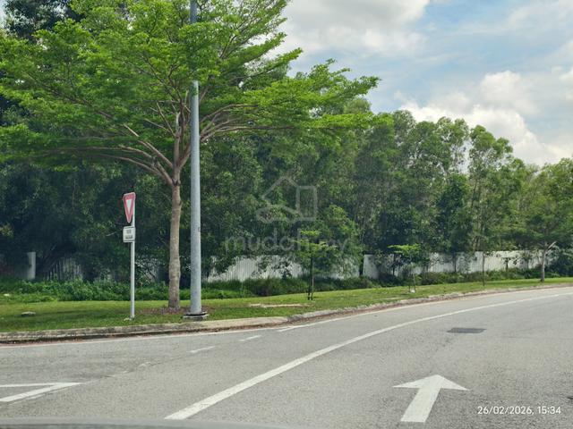 1.686 acres Freehold Commercial Land (Facing Main Road) @ Cyberjaya 1