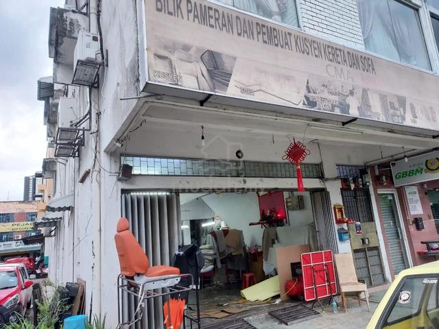 Commercial Shop Lot At Taman Cempaka, Ampang For Rent 1