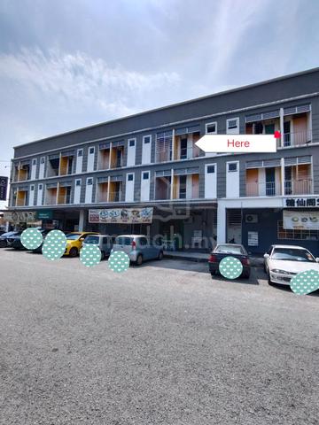 Kampus West City 1