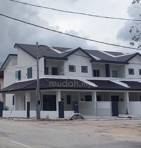 RUMAH BARU TERES 2 TINGKAT DOUBLE STOREY utk DISEWA di Bt6 TELUK INTAN 1