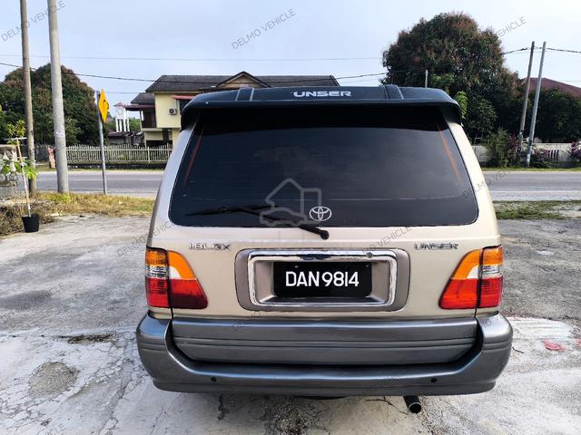 Toyota UNSER 1.8 LGX (A) 2003 - 4