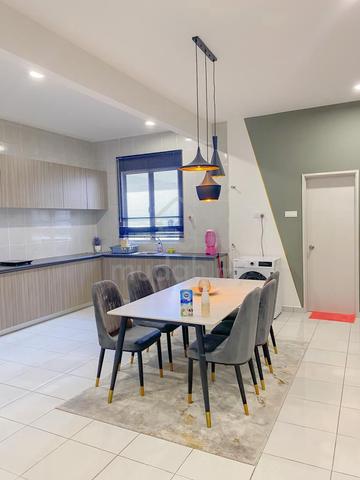 Residensi Adelia 2