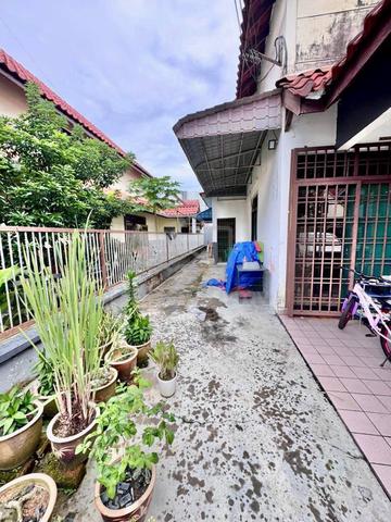 Pelangi Indah 1.5 Storey Corner lot Fulloan Ulu Tiram Gaya desa tebrau 1