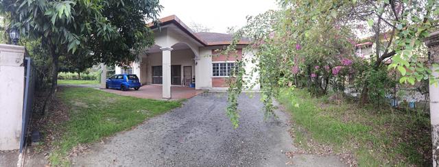 Seksyen 36 Shah Alam Single storey bungalow 1