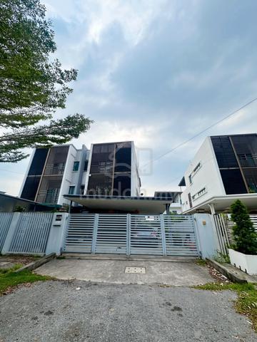 For Rent| 3-STOREY SEMI-DETACHED HOUSE @ HUI SING, KUCHING | 5+1 BED 1